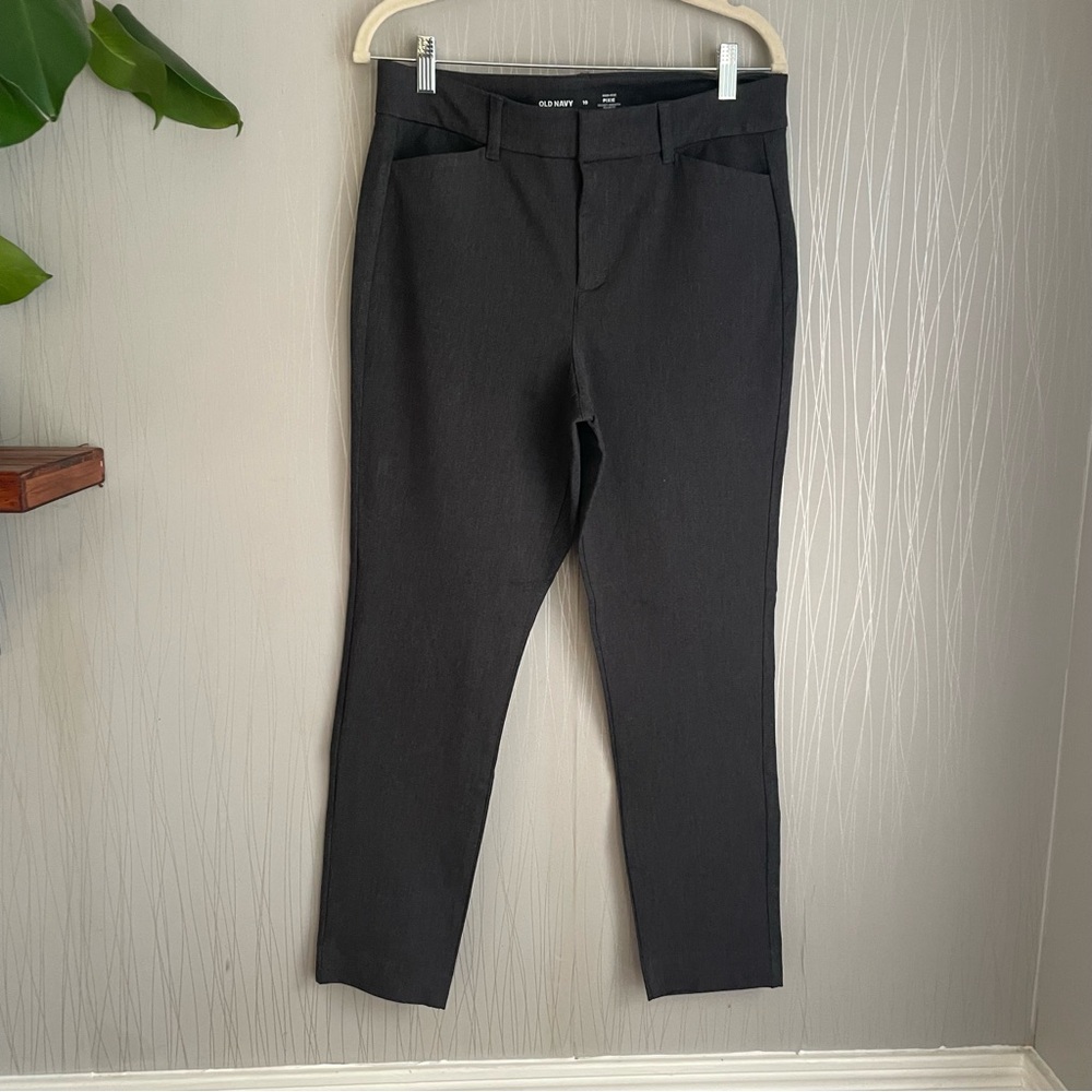 Old Navy High Rise Pixie Pants Women’s Size 10 Gray